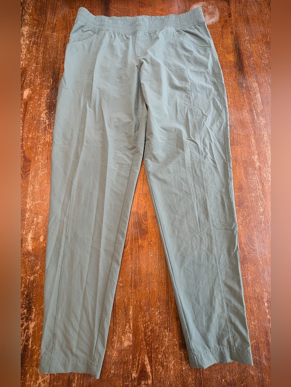 The North Face Lightweight Activewear Pants Womens Size 12 Green Hiking Casual